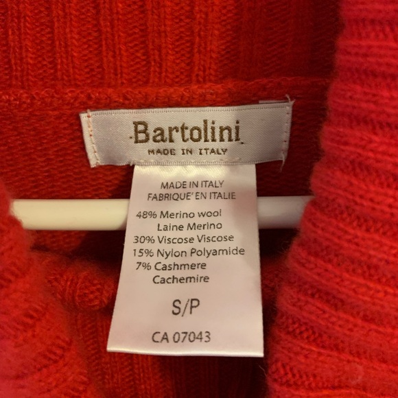Bartolini red turtle neck sweater size S - Picture 3 of 5